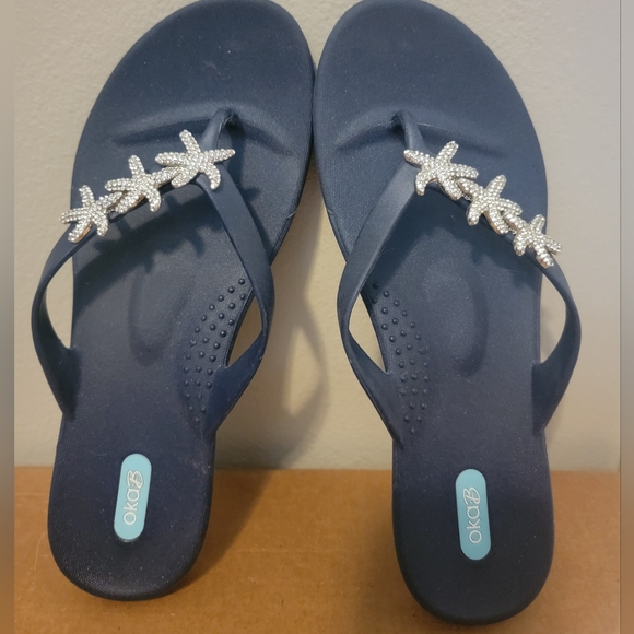 New navy sandals with cute starfish. Never worn. Size 9/European 39. - Picture 1 of 5